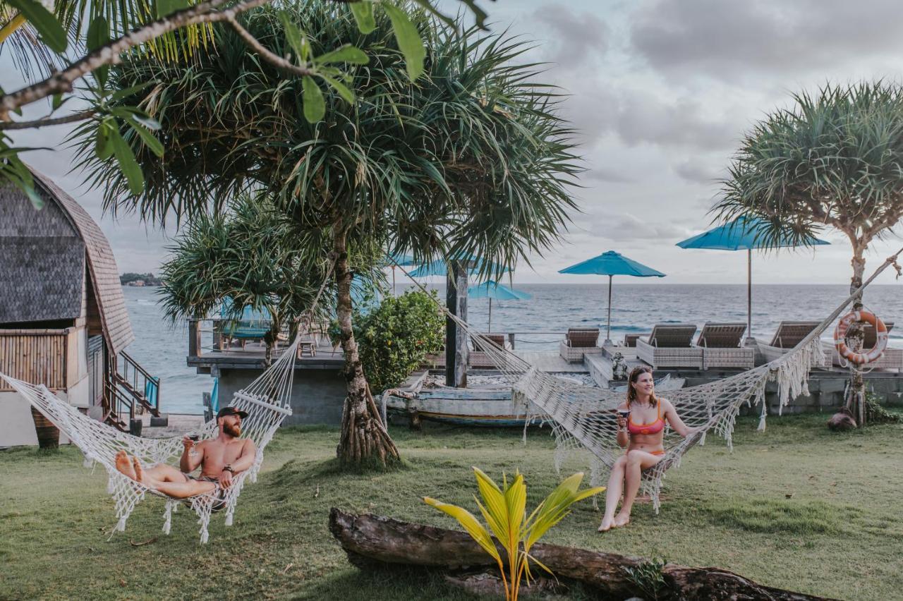 Dream Huts 4* Lembongan